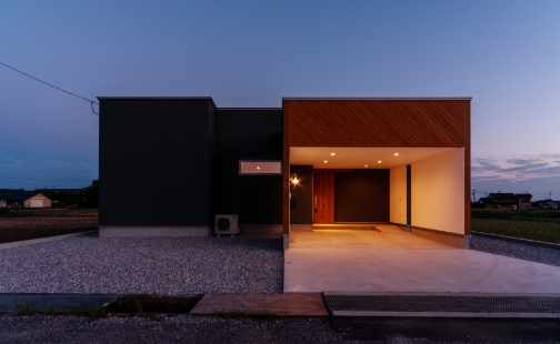 デザイン性の高い家の外観