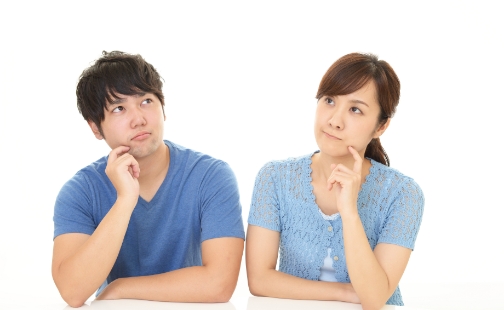 悩む夫婦の画像2
