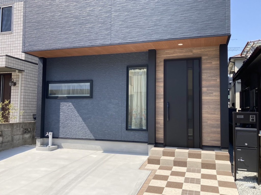 玄関アプローチ