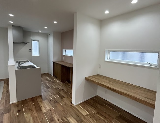 秋の夜長を充実させる、リビング書斎＆スタディスペースの工夫