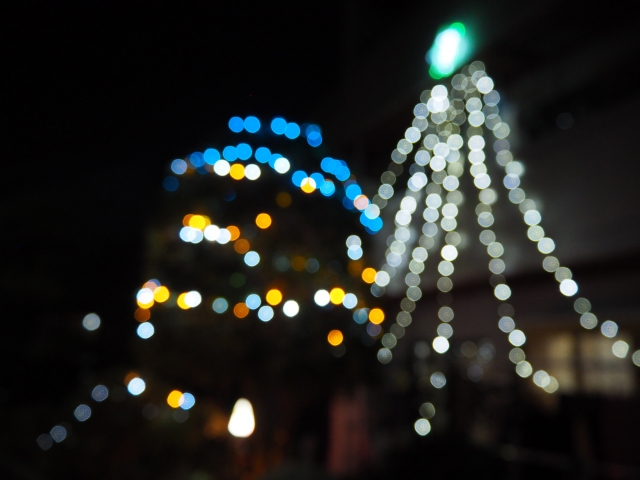 【注文住宅】クリスマスイルミネーションを楽しむ家づくり｜屋外コンセント・外構照明のポイント